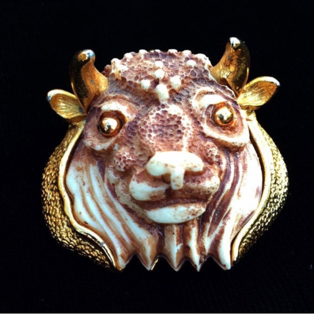 Signed Razza Goldtone & Resin Taurus Bull Pin Brooch